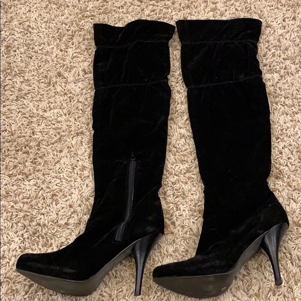 Black suede heeled boots